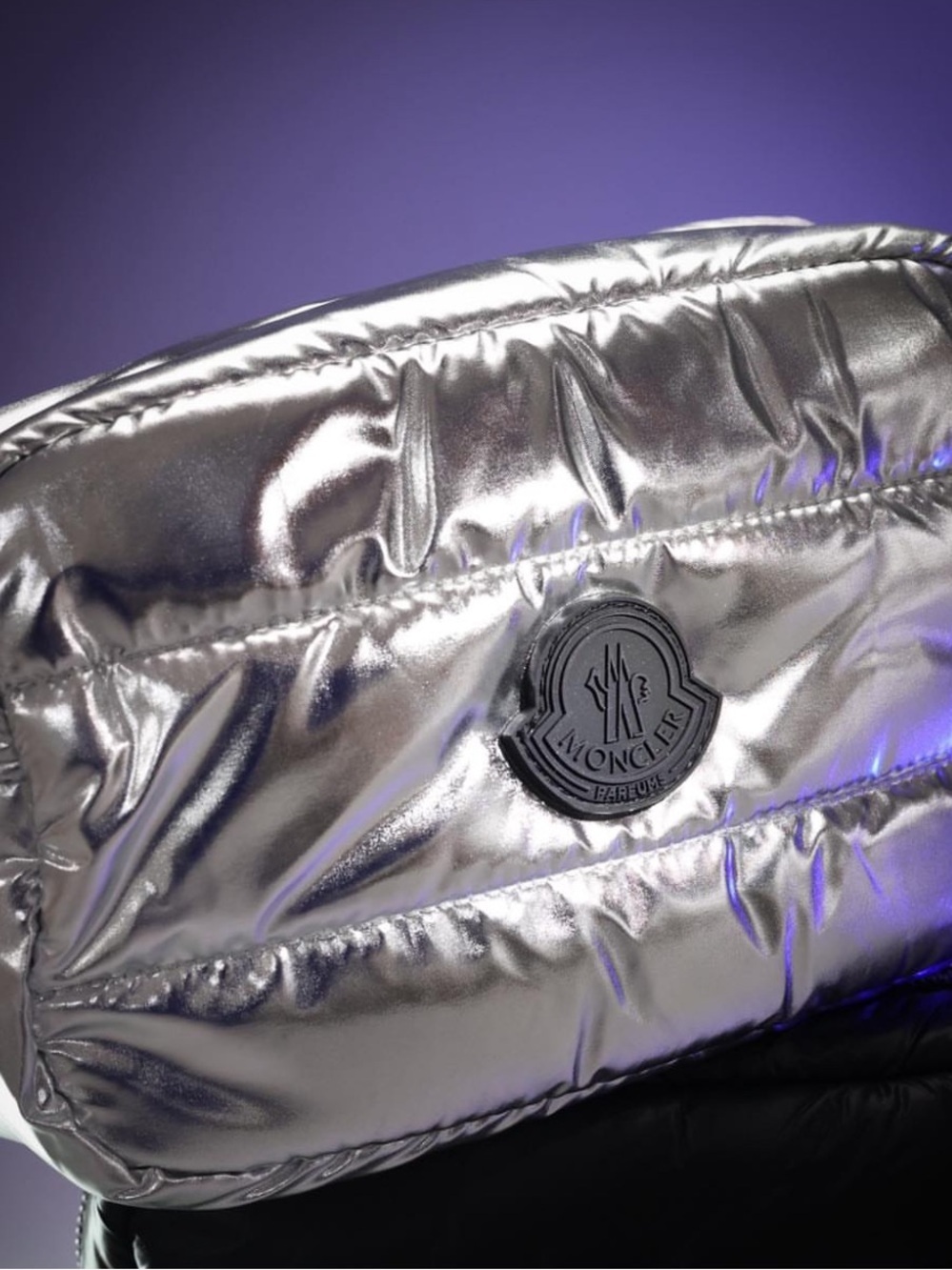 MONCLER PARFUMS SILVER GWP NOVELTY Puffer Quilted Pouch NEW
UNISEX